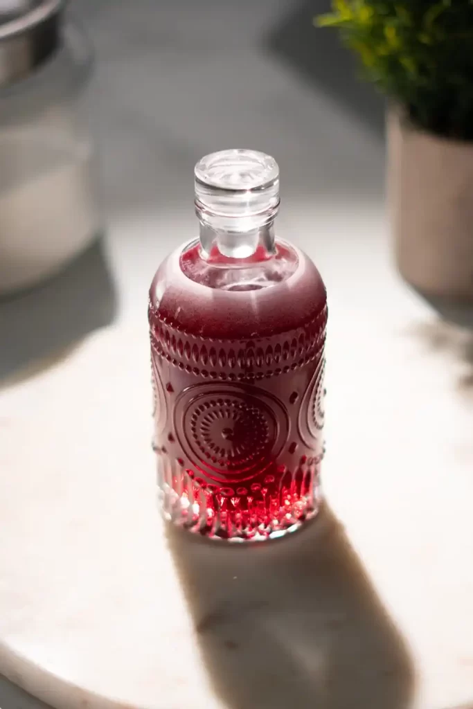Crème de Cassis Recipe: Crafting the Perfect Blackcurrant Liqueur