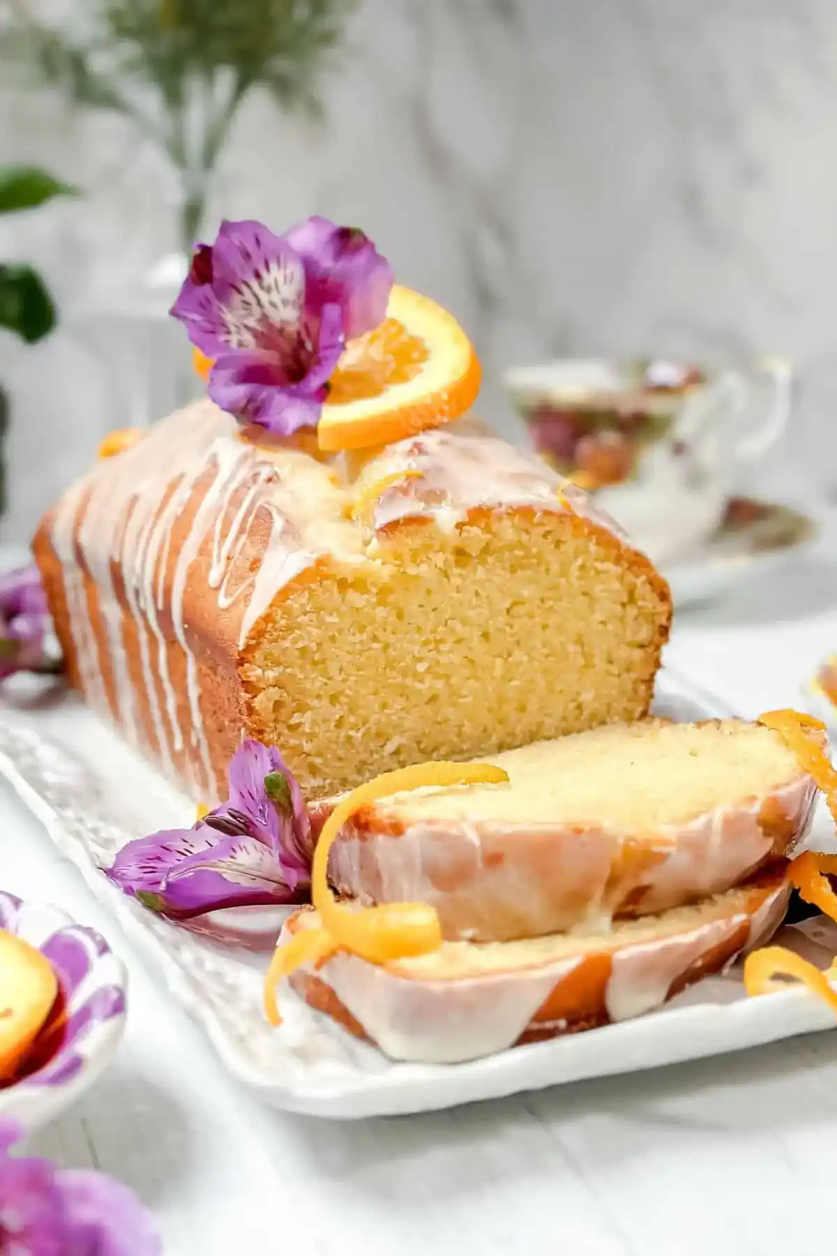 Lemon and Orange Drizzle: A Zesty Delight for Every Occasion 🍋🍊✨
