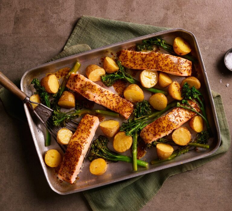 Salmon Traybake: The Complete Guide to an Easy One-Pan Dinner