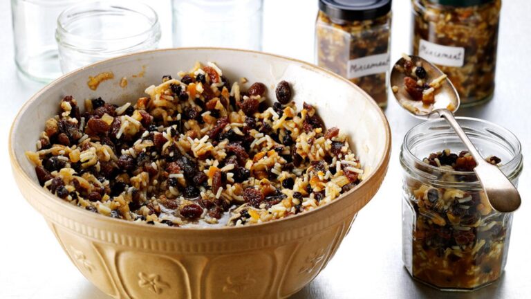 Mincemeat Recipe: Easy Homemade Mincemeat for Mince Pies